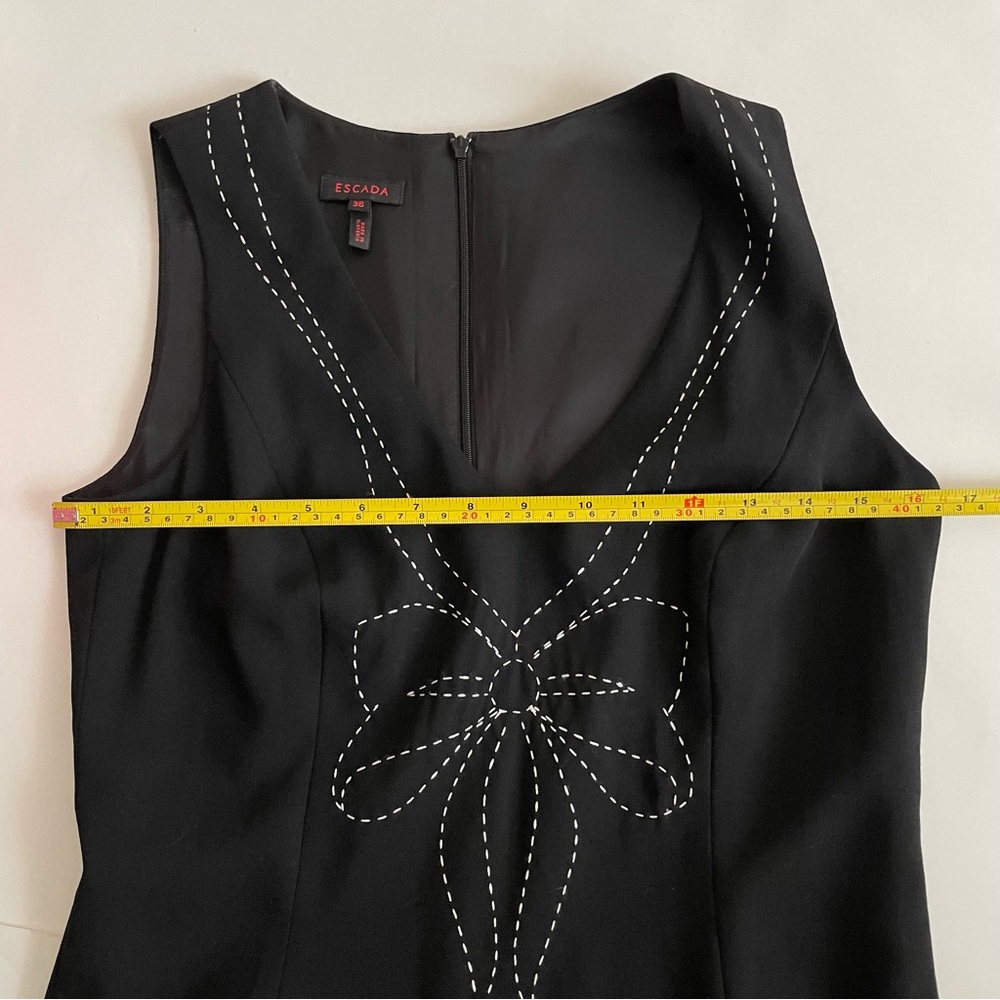 Escada Wool Bow Contrast Stitch Embroidered V-Neck Sheath Dress - Picture 8 of 11